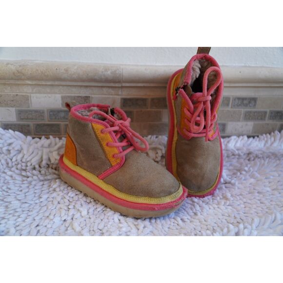 UGG Neumel II Suede Taupe Pink Chukka Boots Little Girl’s Size 11 - Picture 6 of 8